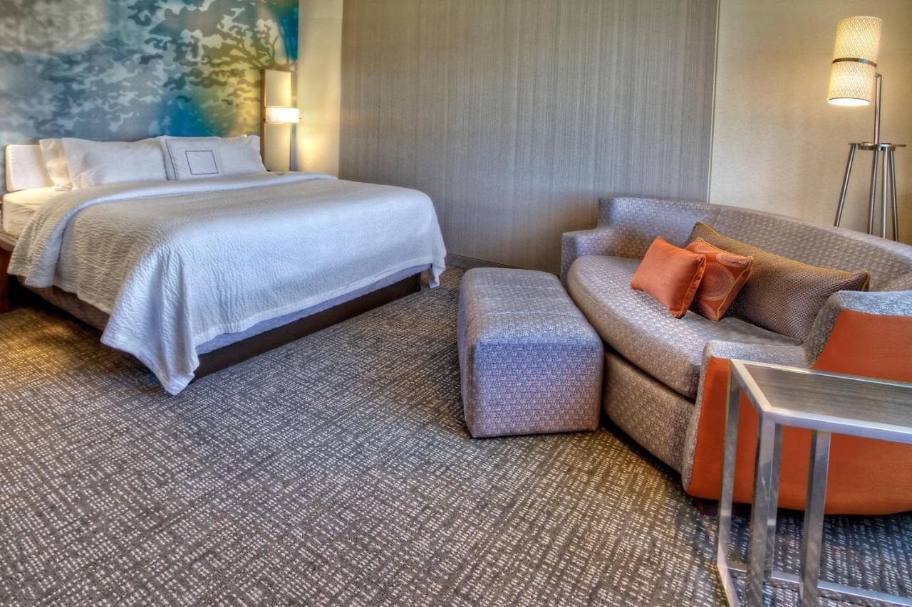 Courtyard By Marriott Westbury Long Island Hotel Kültér fotó