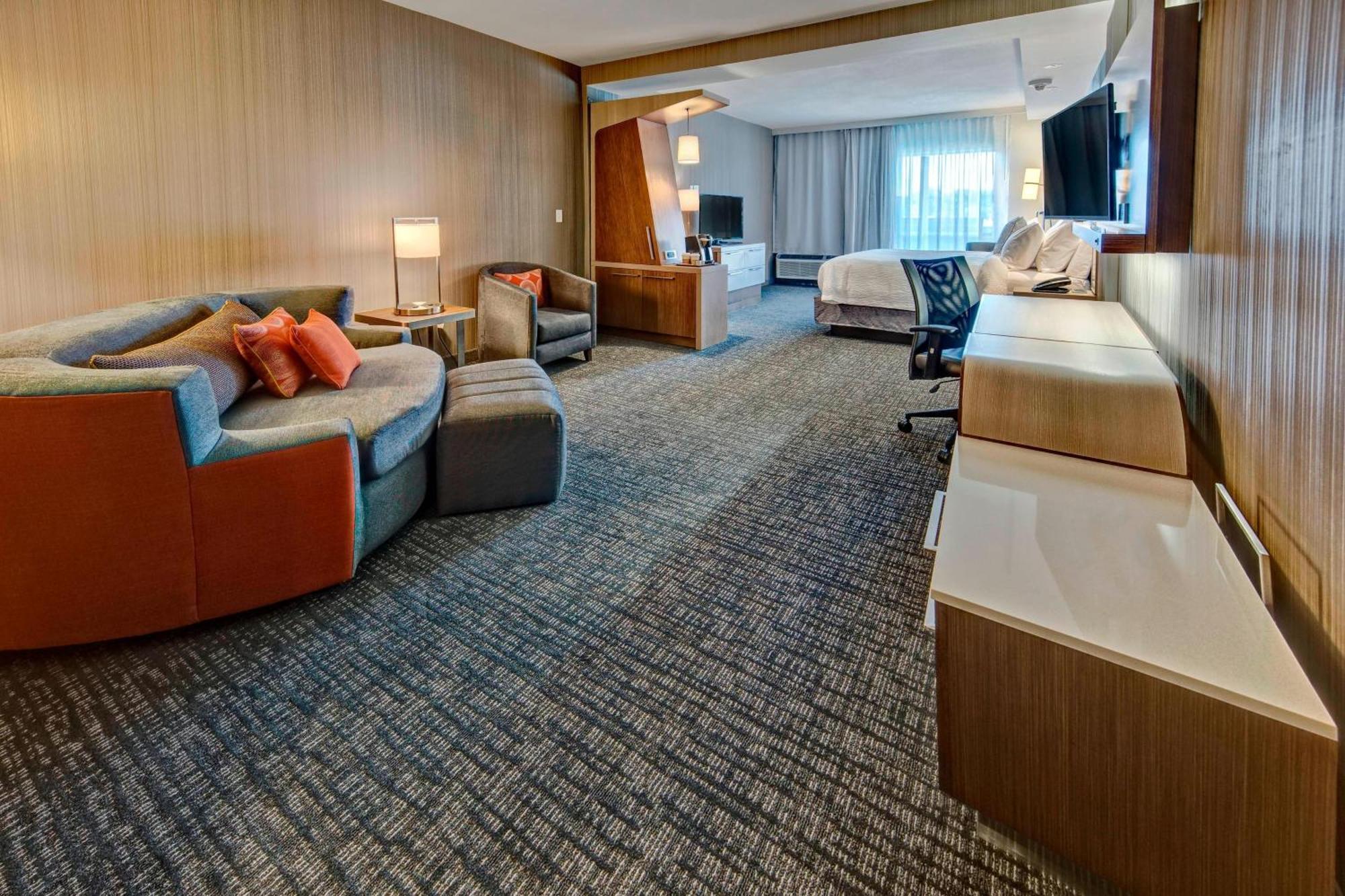 Courtyard By Marriott Westbury Long Island Hotel Kültér fotó