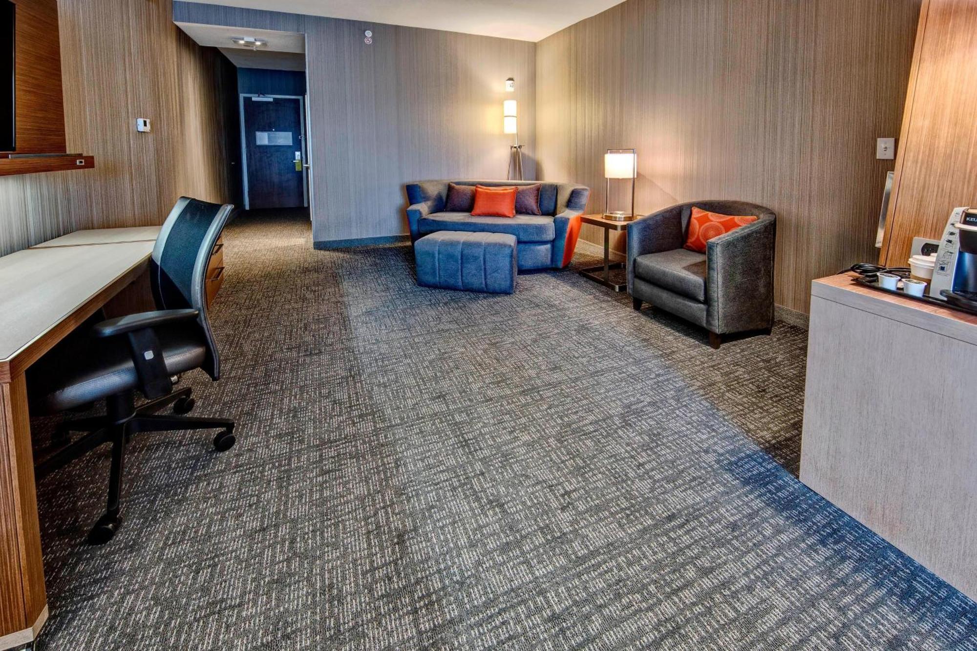 Courtyard By Marriott Westbury Long Island Hotel Kültér fotó