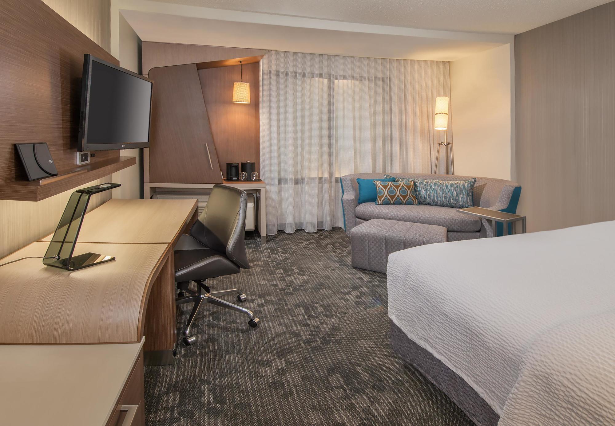 Courtyard By Marriott Westbury Long Island Hotel Kültér fotó