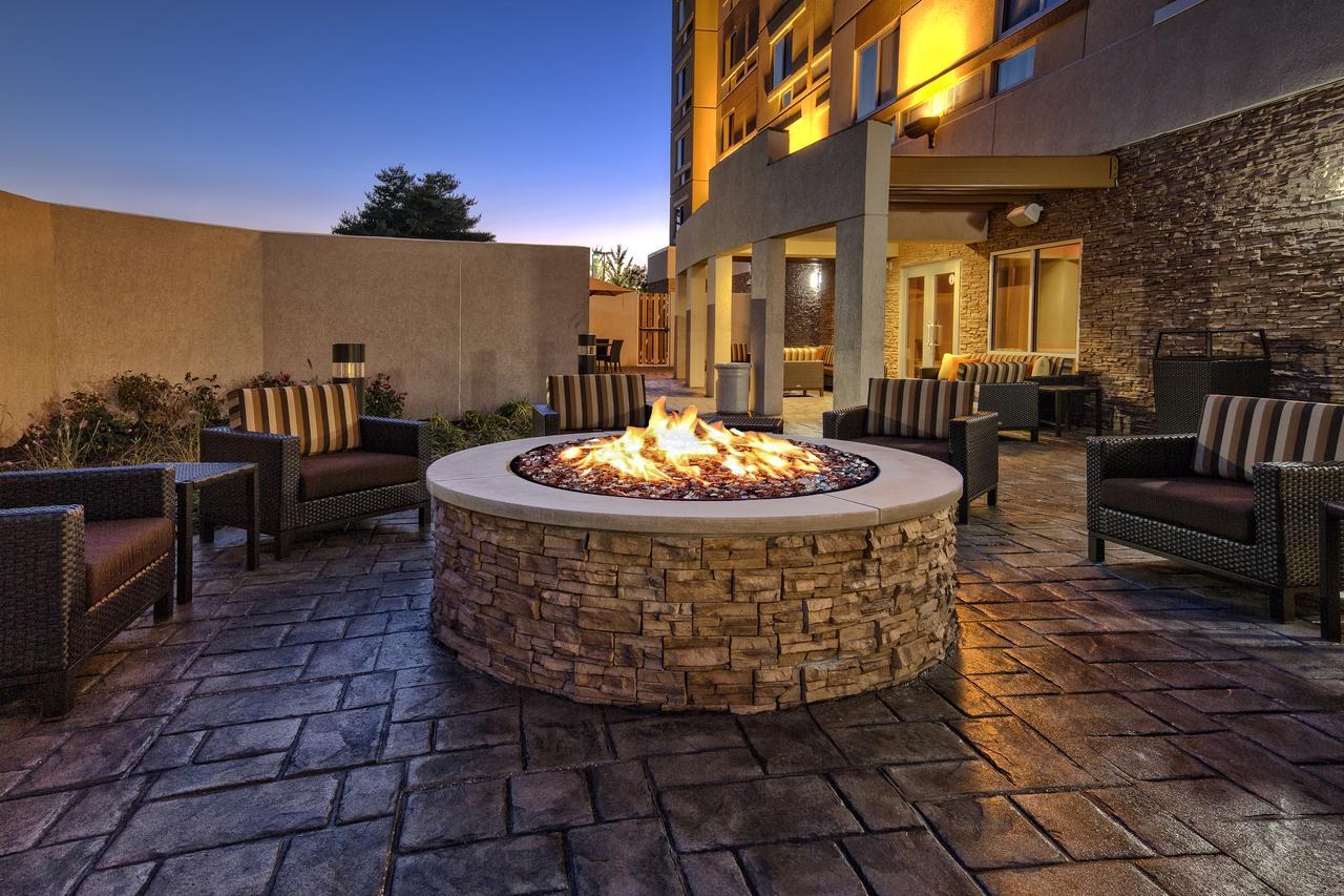 Courtyard By Marriott Westbury Long Island Hotel Kültér fotó